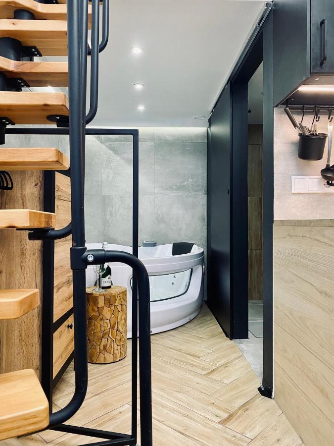 Apartment Premium Jacuzzi For Couples, Old Town Krakow Luaran gambar
